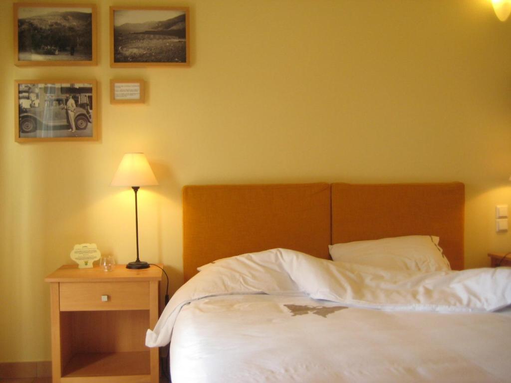 Eleonas Hotel Rovies Esterno foto